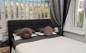 London Apartment, Odessa
