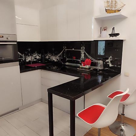 London Apartment, Odessa Екстер'єр фото
